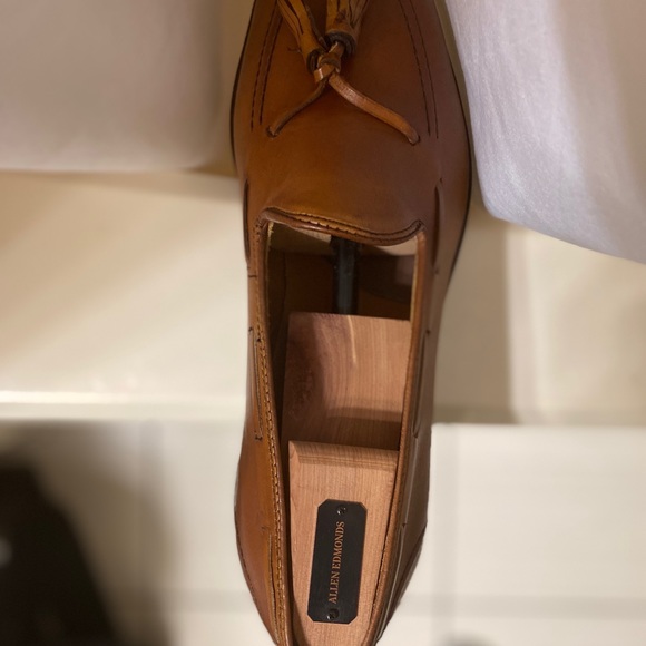 Allen Edmonds walnut “Acheson” Loafers size 9.5 B - Picture 2 of 9